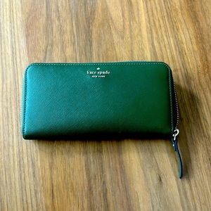 Kate Spade Large Madison green zipper wallet